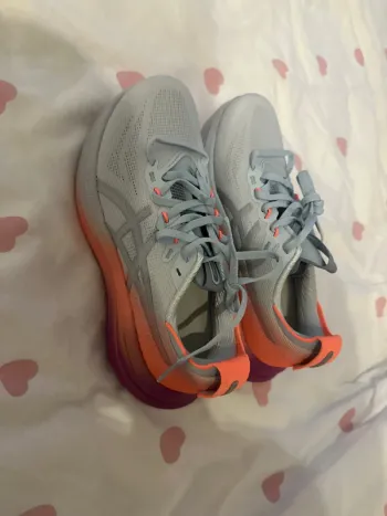 Used Asics Laufschuhe bike — image 3 of 4
