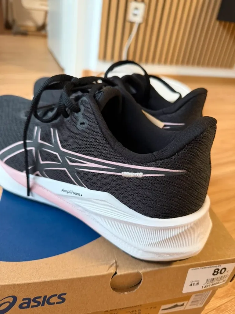 Used Asics Versablast 4 bike — image 2 of 8