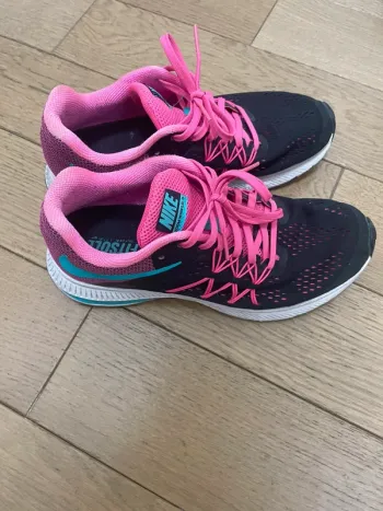 Brugt Nike Running Shoes bike — billede 3 af 5