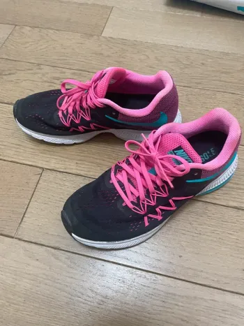 Nike Running Shoes Running Shoes usato