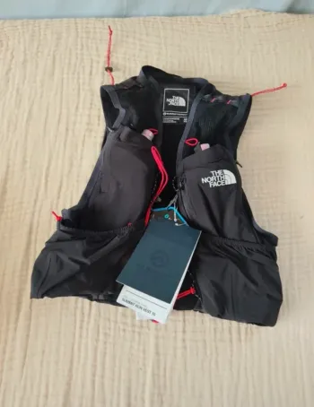 Used The North Face Summit Run 10L Running Accessories
