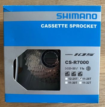 Shimano CS-R7000 Drivetrain & Pedals usato