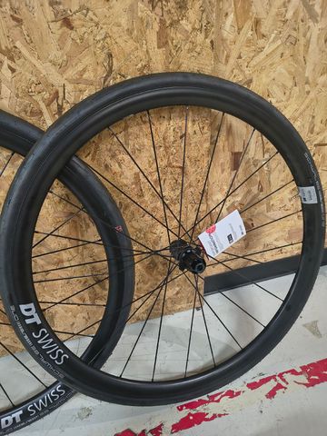Gebrauchtes Dt Swiss E1800 Wheelset 2026 bike — Bild 1 von 8