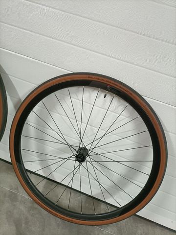 Used Syncros RR 2.0 Disc Wheelset 2022 bike — image 6 of 7