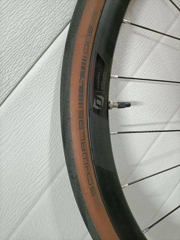 Used Syncros RR 2.0 Disc Wheelset 2022 bike — image 2 of 7