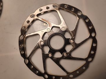 Brugt Shimano SM-RT64-M 2024 bike — billede 5 af 6
