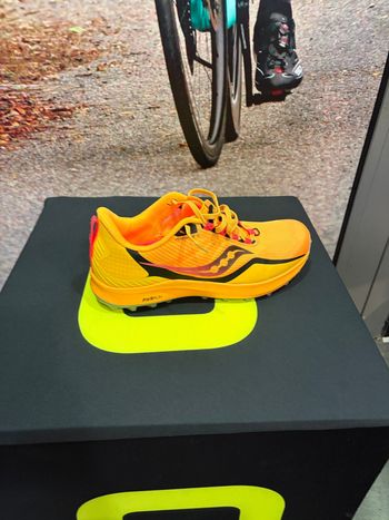 Used Saucony Racing Shoes Running Shoes