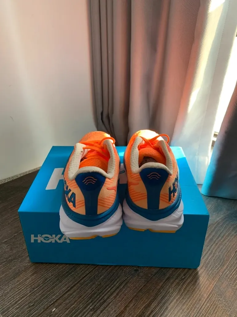 Tweedehands Hoka Clifton 9 bike — afbeelding 3 van 5