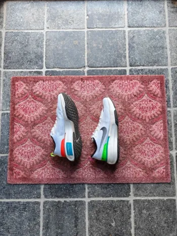 Gebrauchtes Nike ZoomX Invincible Run 3 bike — Bild 2 von 6