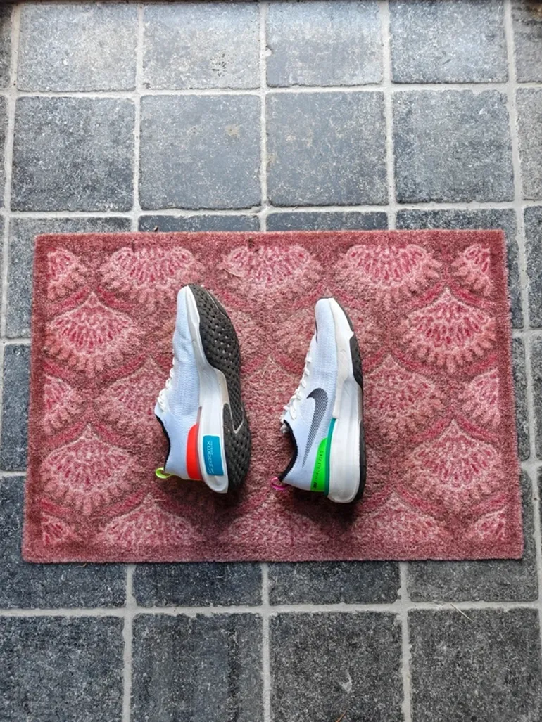 Gebrauchtes Nike ZoomX Invincible Run 3 bike — Bild 2 von 6