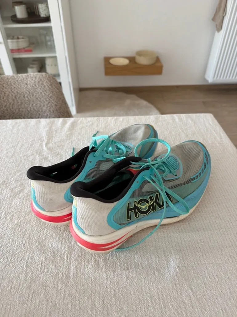 Hoka Cielo x1 2.0 bike d'occasion — image 3 sur 4