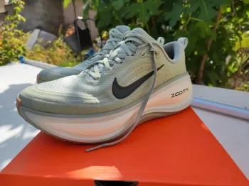 Nike Vomero plus Running Shoes d'occasion