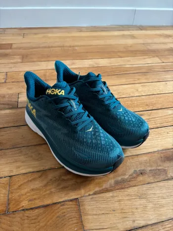 Used Hoka Clifton 9 bike — image 3 of 5
