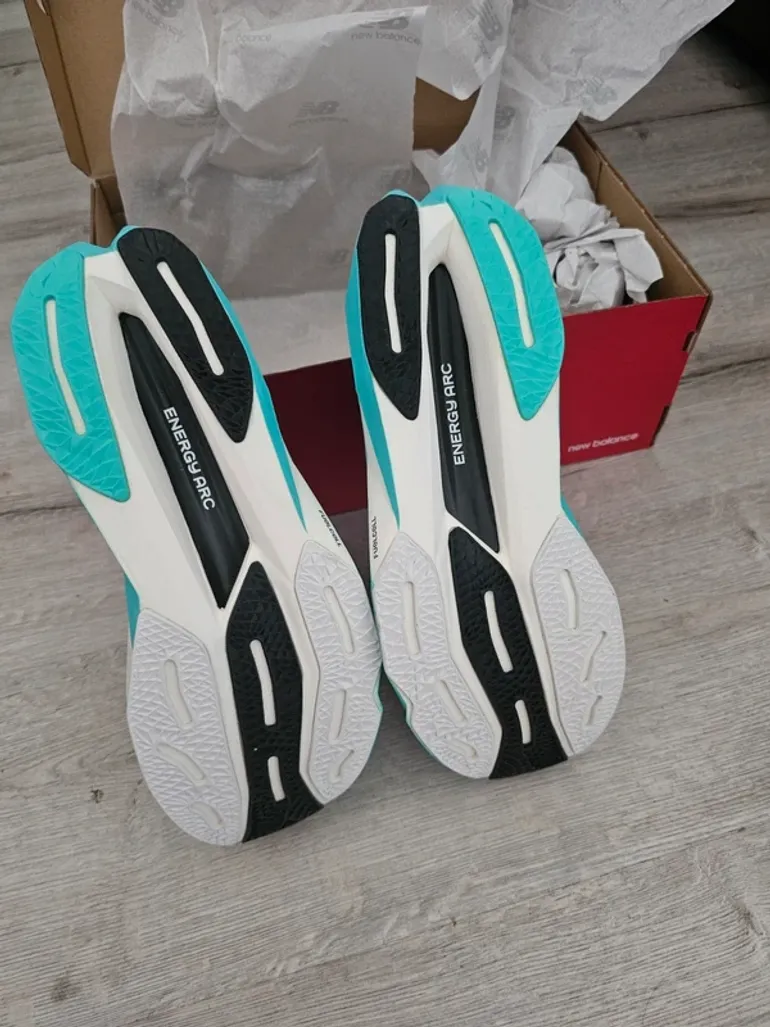 Used New Balance RCELCT4 bike — image 5 of 7