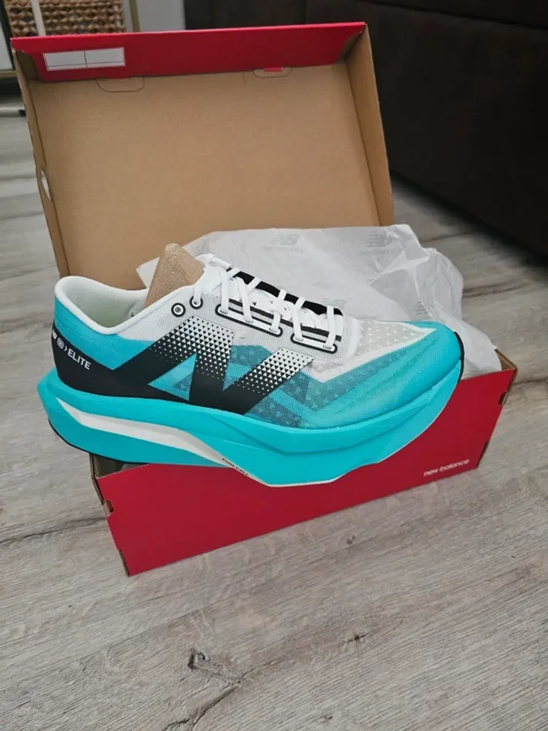 Used New Balance RCELCT4 bike — image 2 of 7