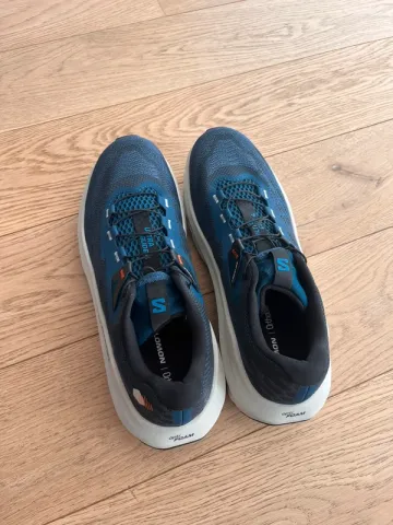 Used Salomon Ultra Glide 4 Running Shoes