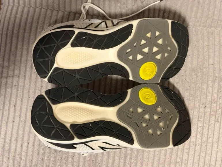 Used New Balance Lerato bike — image 4 of 5
