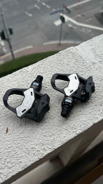 Used Look Keo 2 Max Carbon Drivetrain & Pedals
