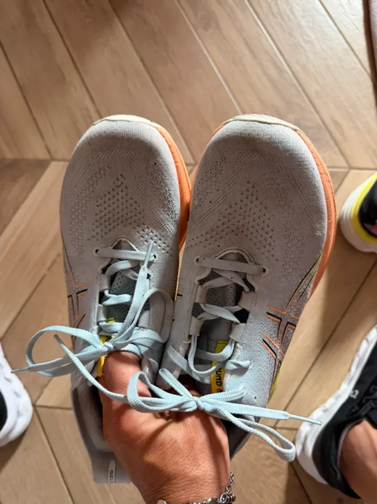 Asics Nimbus 26 bike d'occasion — image 3 sur 5