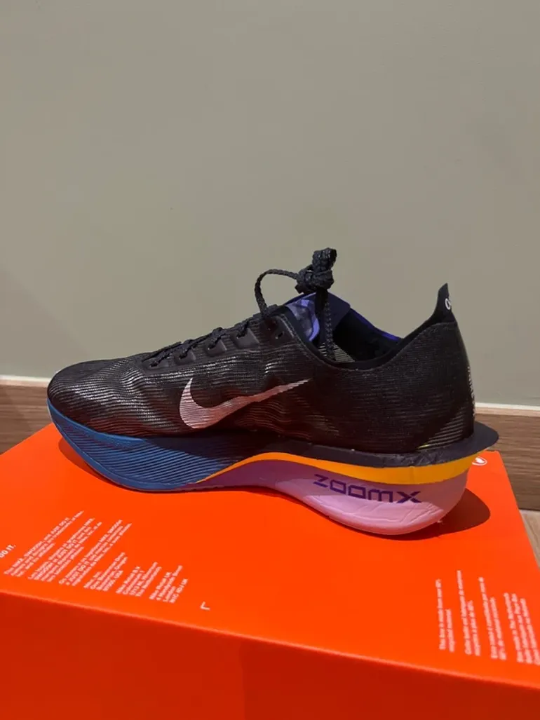 Used Nike ZoomX Vaporfly Next%4 bike — image 2 of 10