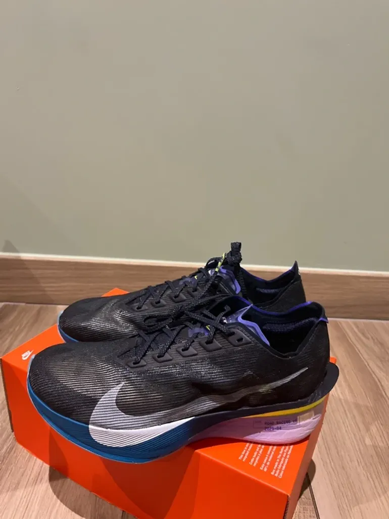 Used Nike ZoomX Vaporfly Next%4 bike — image 8 of 10