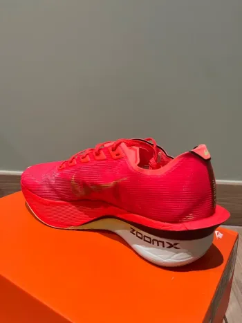 Käytetty Orange ZoomX Vaporfly Next%4 bike — kuva 3 / 10