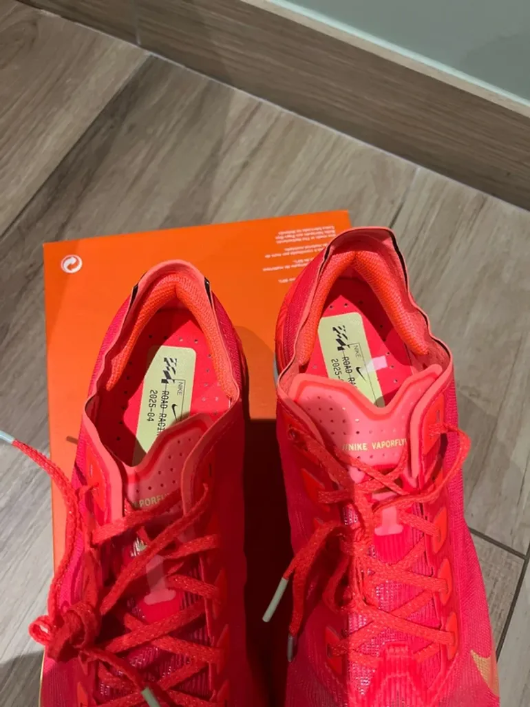 Käytetty Orange ZoomX Vaporfly Next%4 bike — kuva 7 / 10