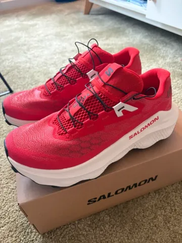 Used Salomon Ultra Glide 4 Running Shoes