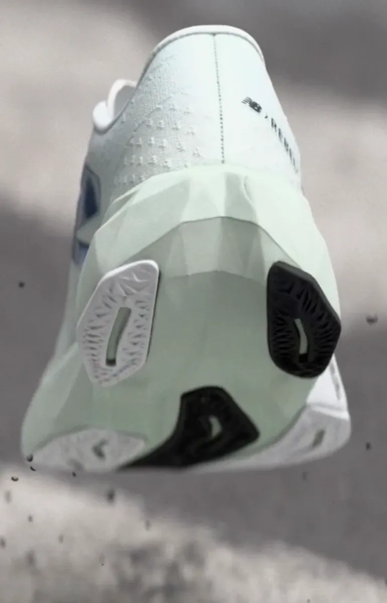Käytetty New Balance FuelCell Rebel v4 bike — kuva 2 / 9