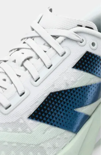 Käytetty New Balance FuelCell Rebel v4 bike — kuva 9 / 9