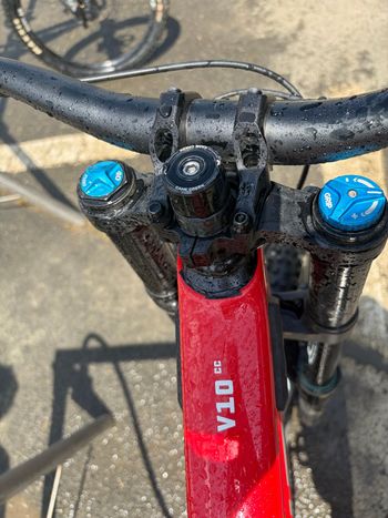 Used Fox 40 Performance Fork 2025 bike — image 6 of 6