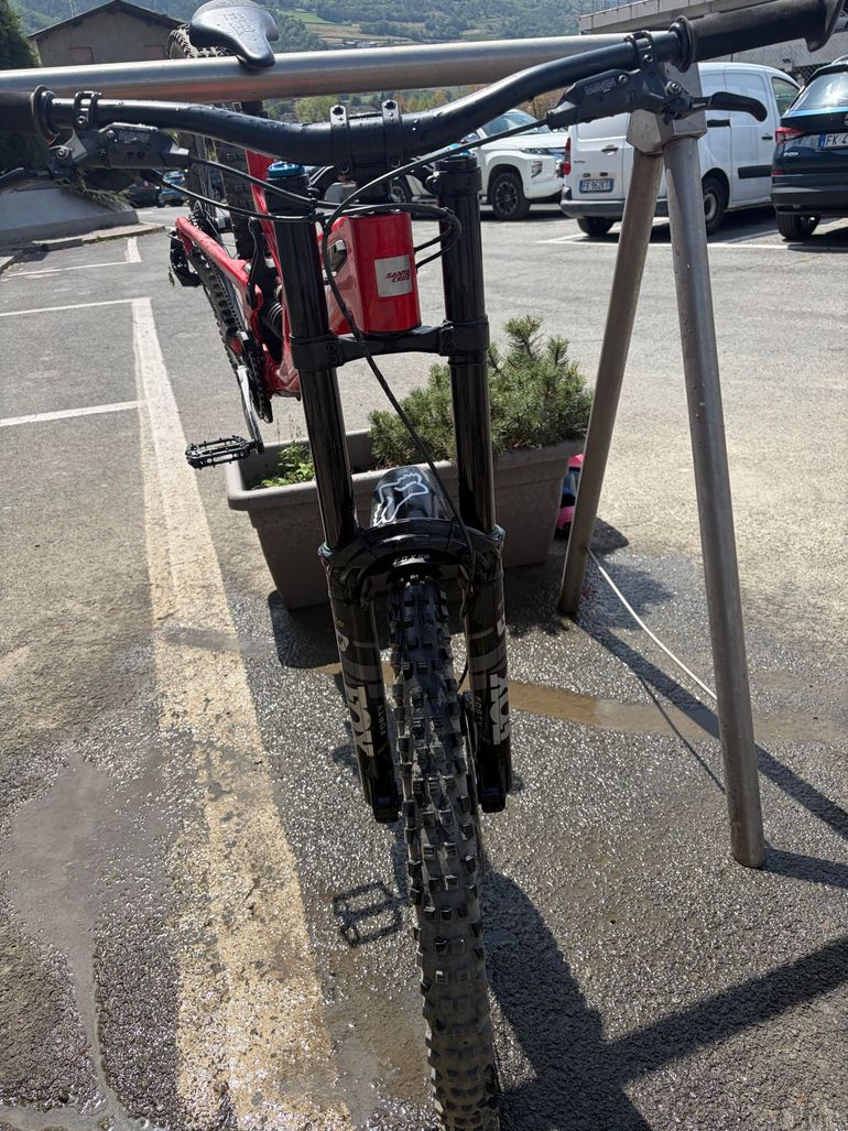 Used Fox 40 Performance Fork 2025 bike — image 2 of 6