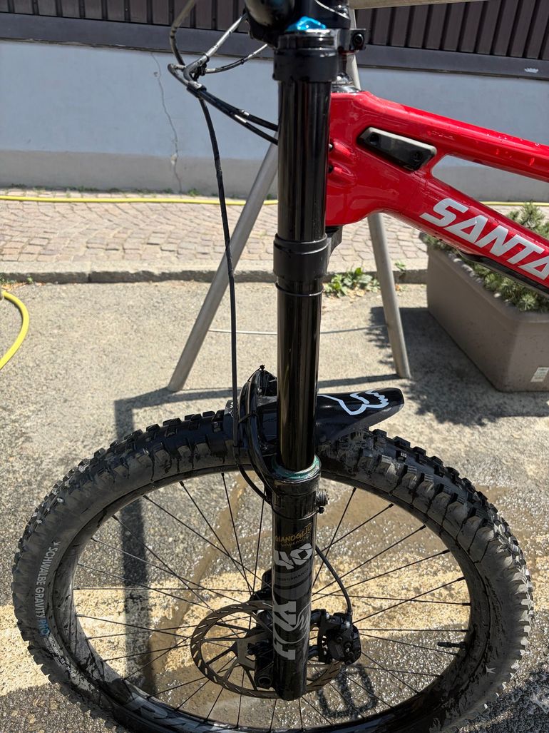 Used Fox 40 Performance Fork 2025 bike — image 3 of 6