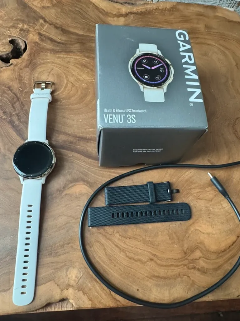 Used Garmin Venu 3s bike — image 2 of 5
