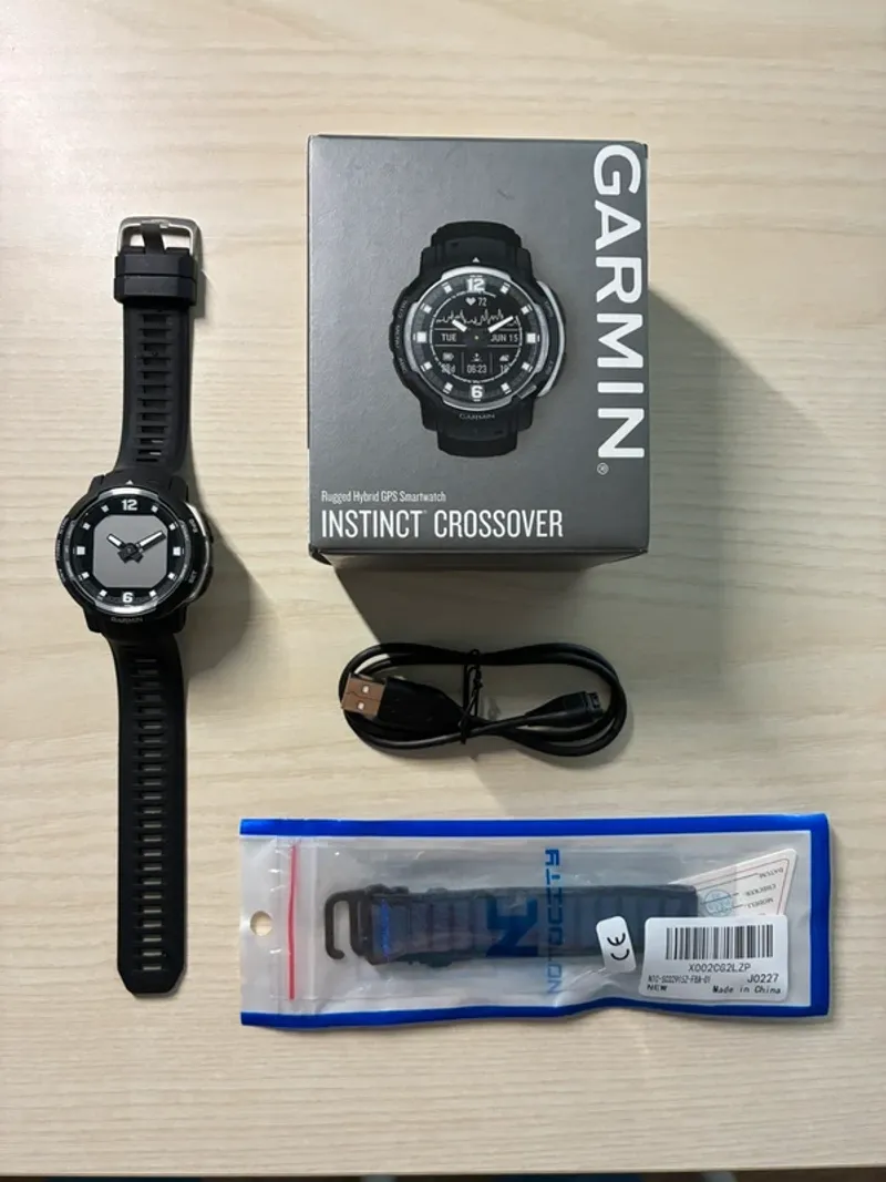 Used Garmin Instinct Crossover Electronics