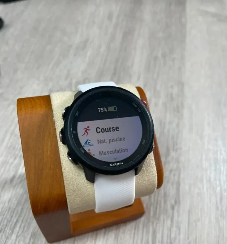 Used Garmin Forerunner 245 Music bike — image 2 of 7