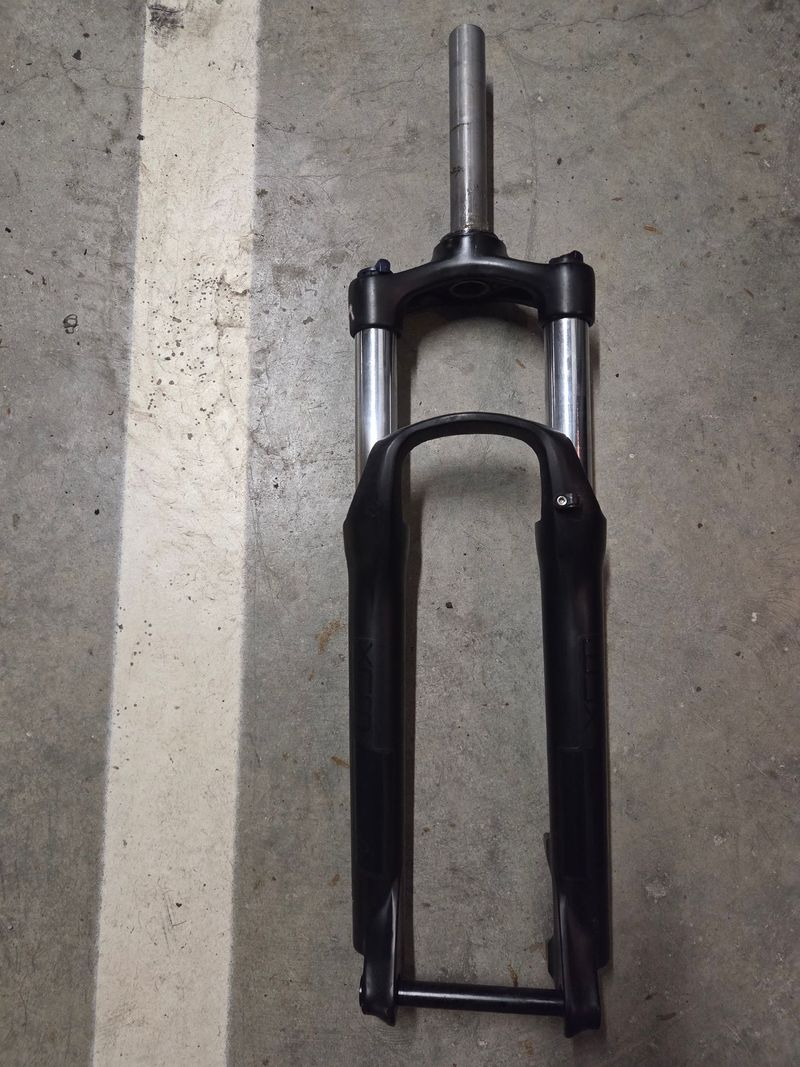 Used Sr Suntour XCM 32 Fork Fork