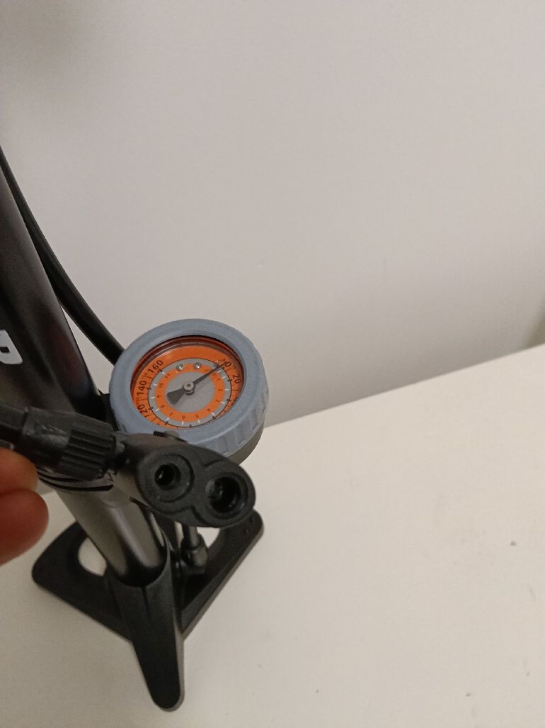 Brugt Dunlop Pompka stacjonarna 2026 bike — billede 4 af 8