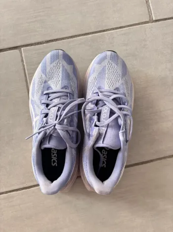 Used Asics Dynablast 5 Running Shoes