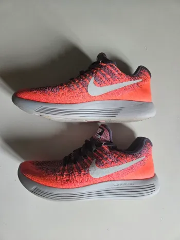 Used Rose Nike Fitness oder Running Schuhe bike — image 2 of 3
