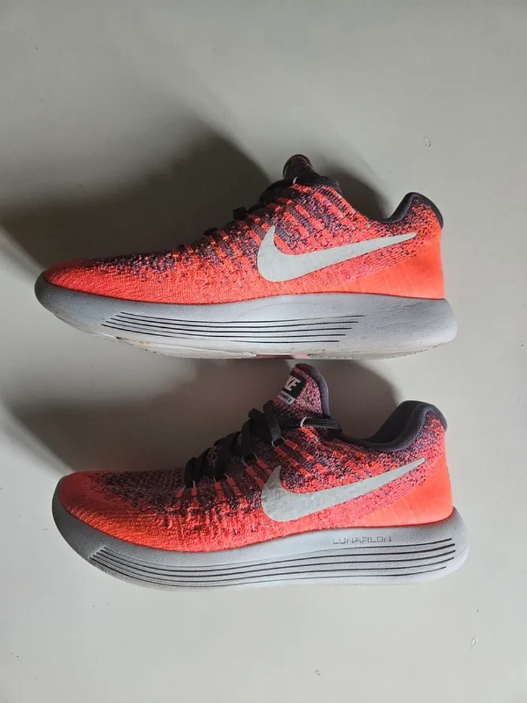 Used Rose Nike Fitness oder Running Schuhe bike — image 2 of 3