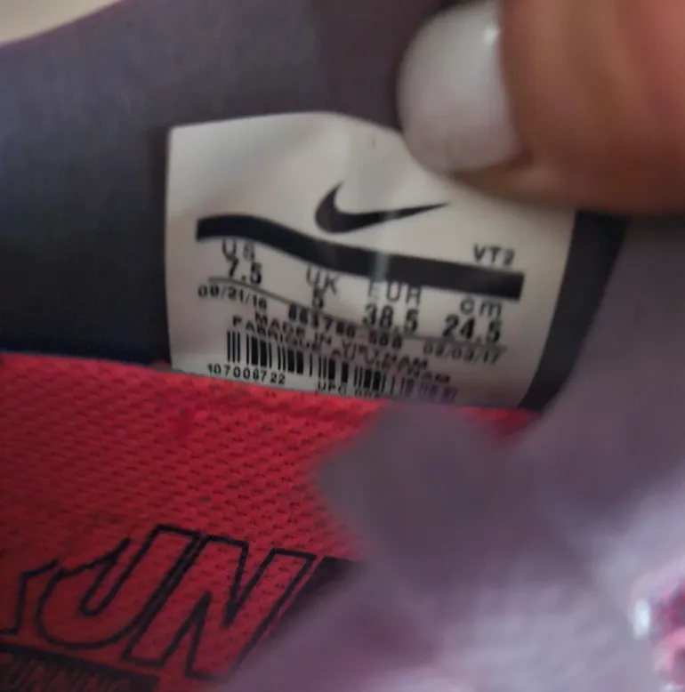 Used Rose Nike Fitness oder Running Schuhe bike — image 3 of 3