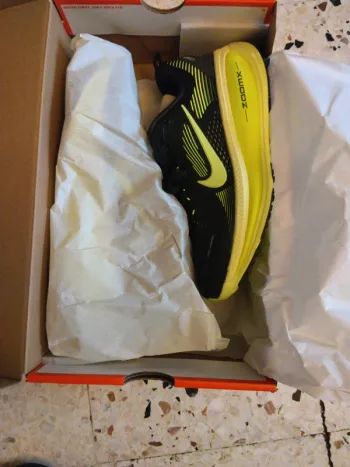 Used Nike Vomero 18 Running Shoes