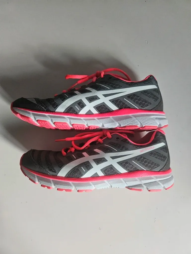Used Asics Gel bike — image 2 of 5