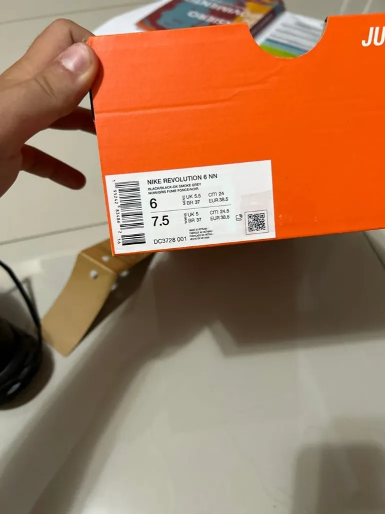 Used Nike Revolution 6 NN bike — image 6 of 7