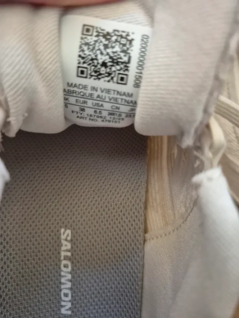 Used Salomon Sneakers bike — image 4 of 8