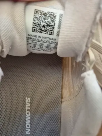 Used Salomon Sneakers bike — image 7 of 8