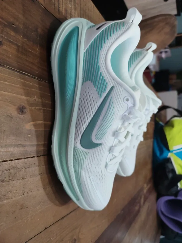 Used Nike Vomero 18 bike — image 3 of 5