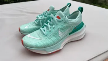 Použité Look Zoom X Invincible Run 3 Running Shoes