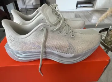 Used Pegasus Plus Running Shoes